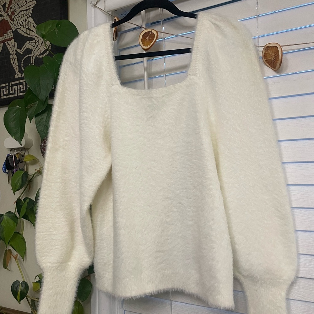 H&M fuzzy white sweater